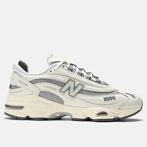 NWT! New Balance Sneakers M1000MEW